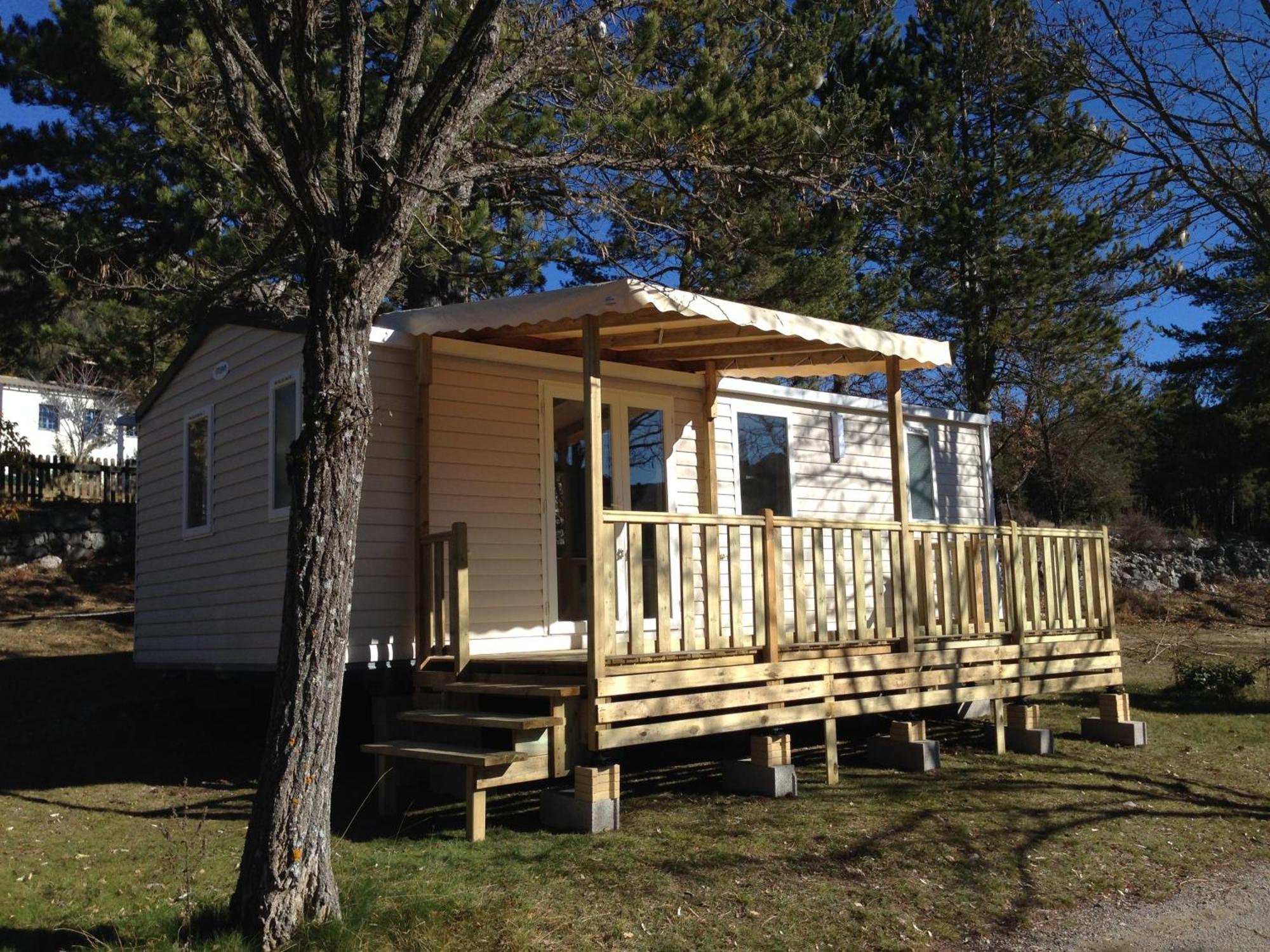 Camping Rcn Les Collines De Castellane Ruang foto