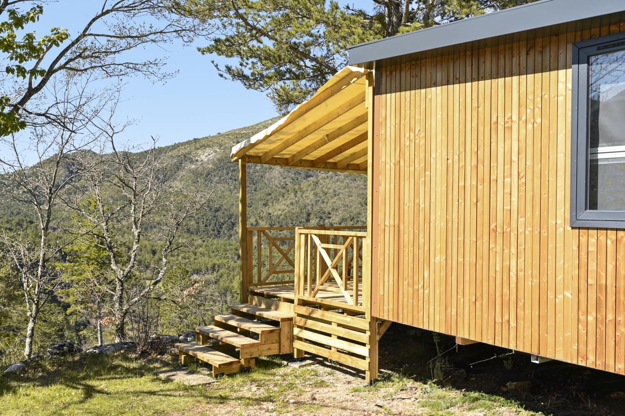 Camping Rcn Les Collines De Castellane Bagian luar foto