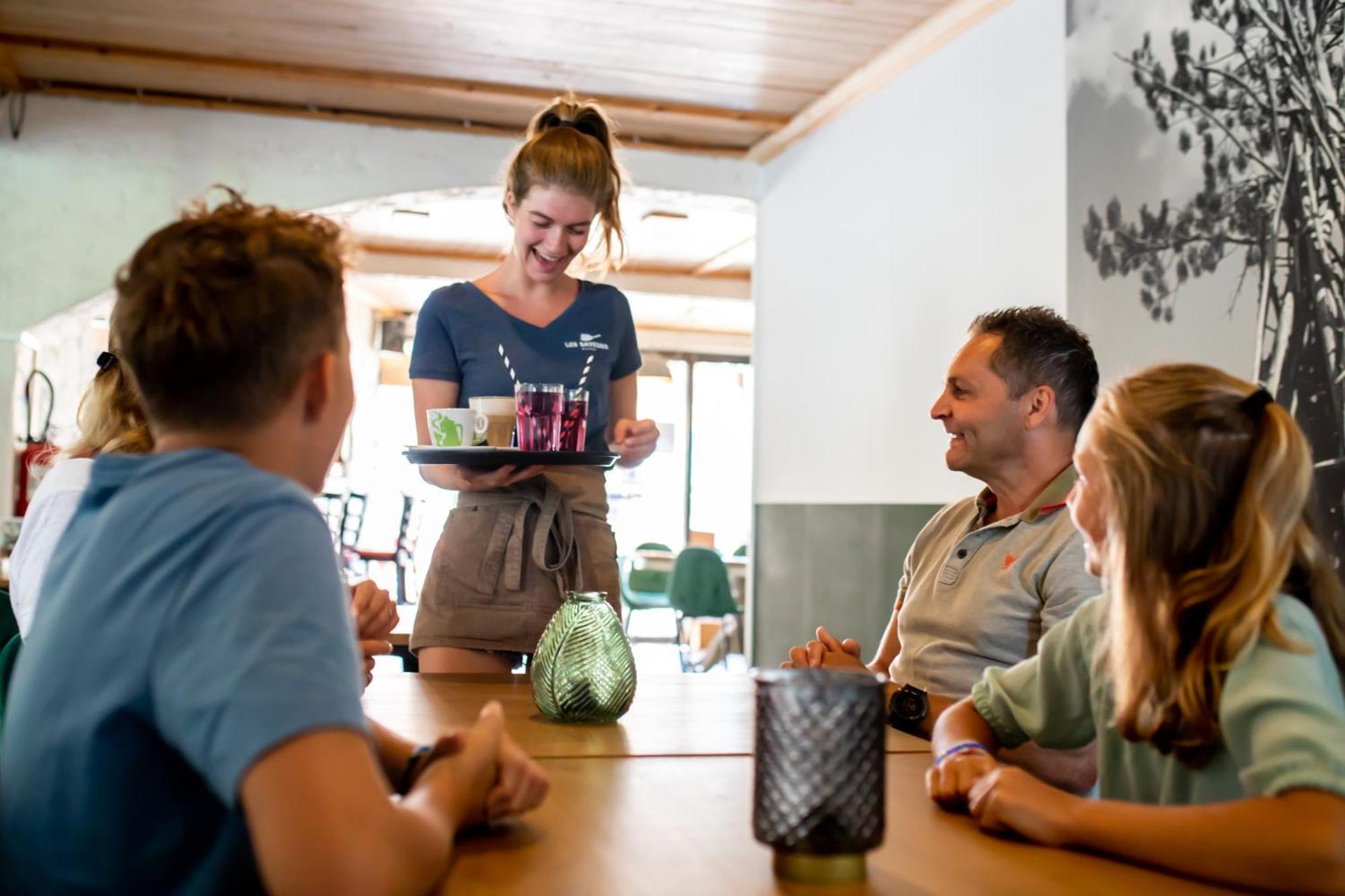 Camping Rcn Les Collines De Castellane Bagian luar foto